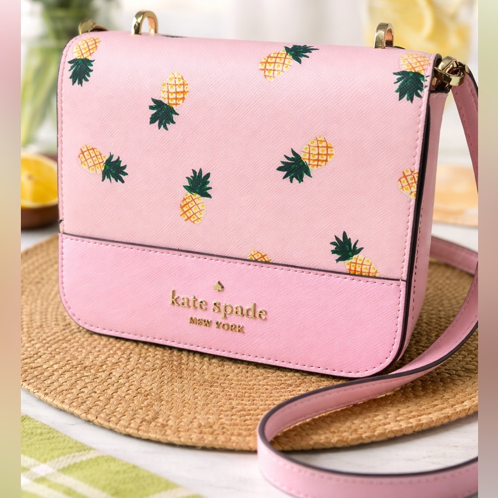 Kate Spade New York Staci Square
Pineapple Printed Shoulder/Crossbody Bag - Picture 13 of 17